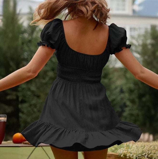 Privé Letnia prosta sukienka z bufiastym rękawem i falbaną z przodu👗