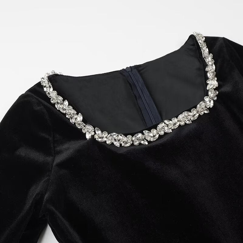 👗ELEGANCKA SUKIENKA Z DŁUGIM RĘKAWEM Z KWADRATOWYM DEKOLTEM