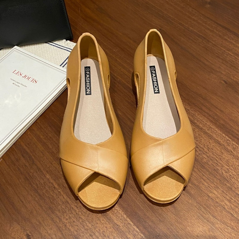 Wygodne buty na co dzień z wycięciem na pięcie