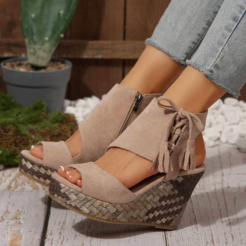 👡 【35-43】Damskie sandały na platformie z frędzlami i otwartym palcem