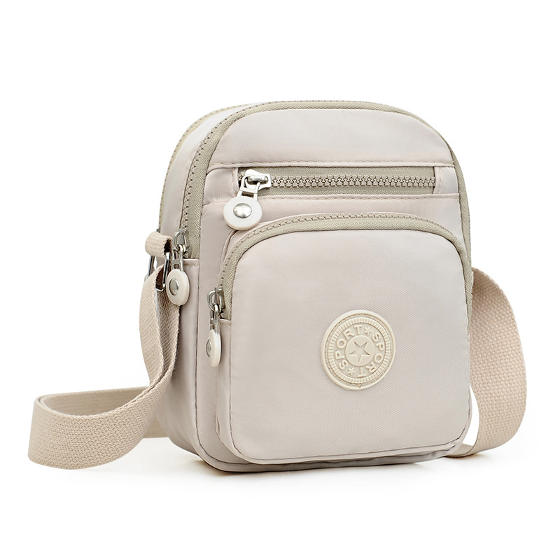 Modna, lekka torba z wieloma kieszeniami👜