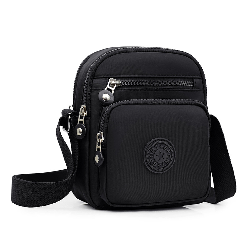 Modna, lekka torba z wieloma kieszeniami👜