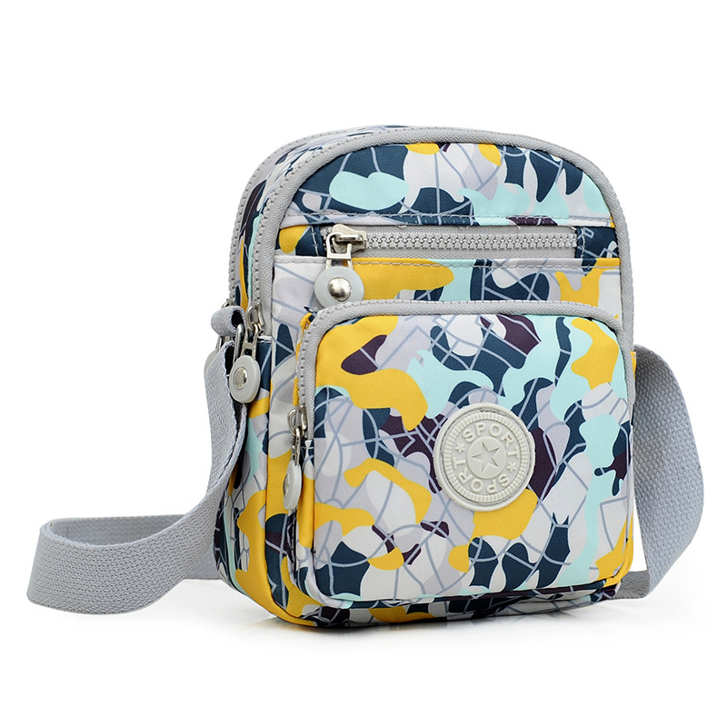 Modna, lekka torba z wieloma kieszeniami👜