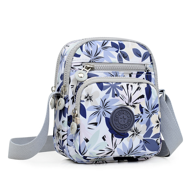 Modna, lekka torba z wieloma kieszeniami👜