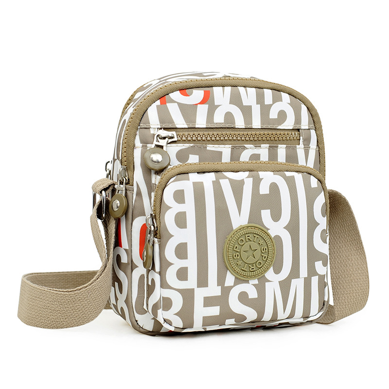 Modna, lekka torba z wieloma kieszeniami👜