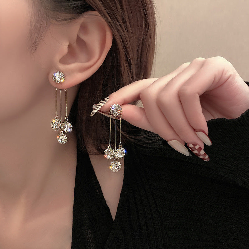 ✨ELEGANCKIE I SKROMNE KOLCZYKI W KSZTAŁCIE PŁATKÓW KWIATÓW Z OKRĄGŁYMI CYRKONIAMI