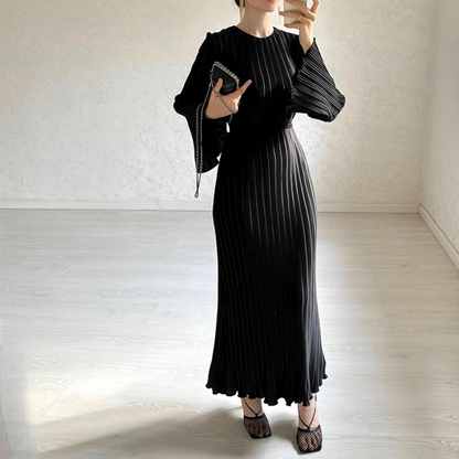 💕Nowa Elegancka Sukienka z Rozkloszowanymi Rękawami✨
