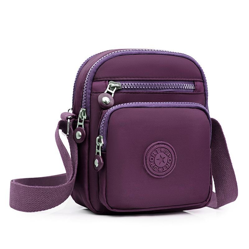 Modna, lekka torba z wieloma kieszeniami👜