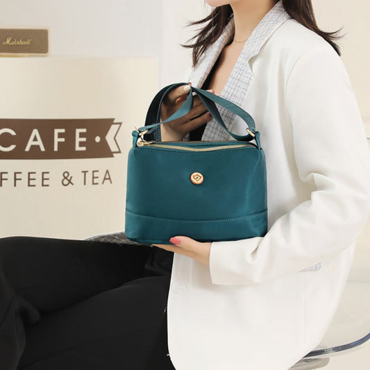 Minimalistyczna nylonowa torba na ramię i crossbody o dużej pojemności